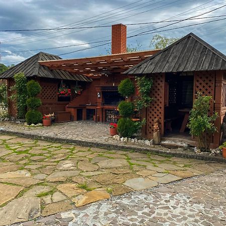 Pyate Koleso Hotel Lazeshchyna Exterior photo