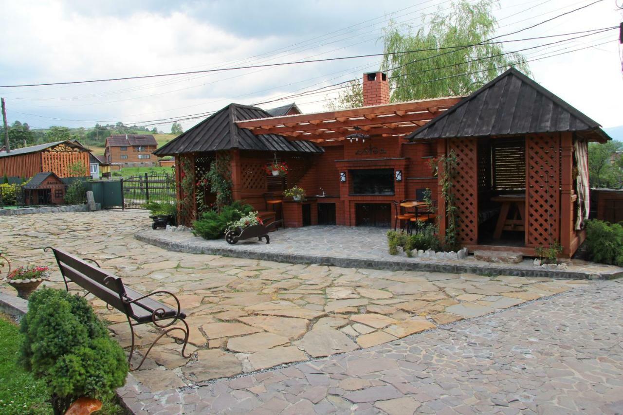 Pyate Koleso Hotel Lazeshchyna Exterior photo